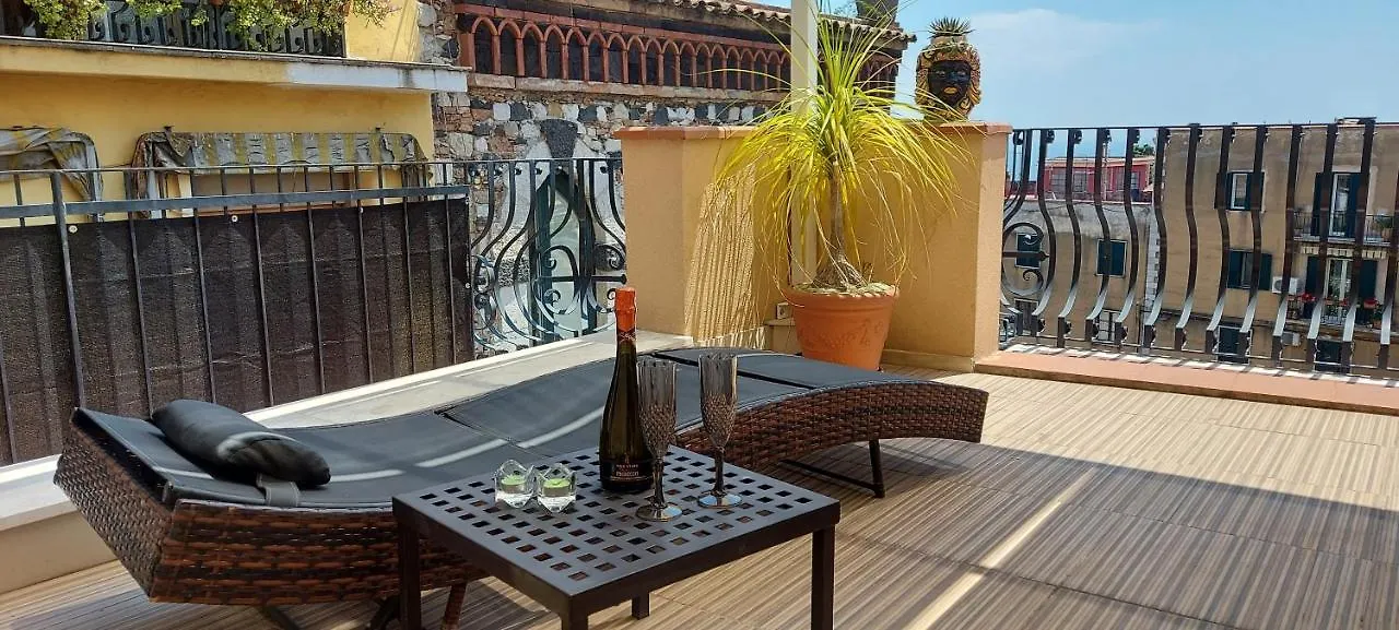 I Due Grifoni Apartments Taormina