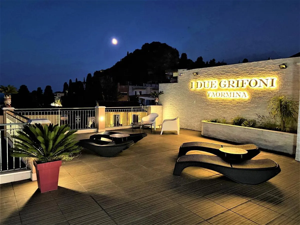 I Due Grifoni Apartments contacts