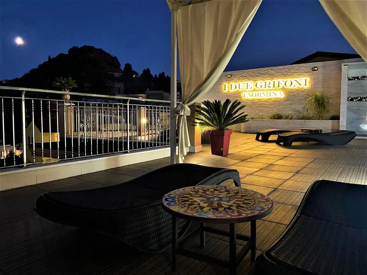 I Due Grifoni Apartments Taormina