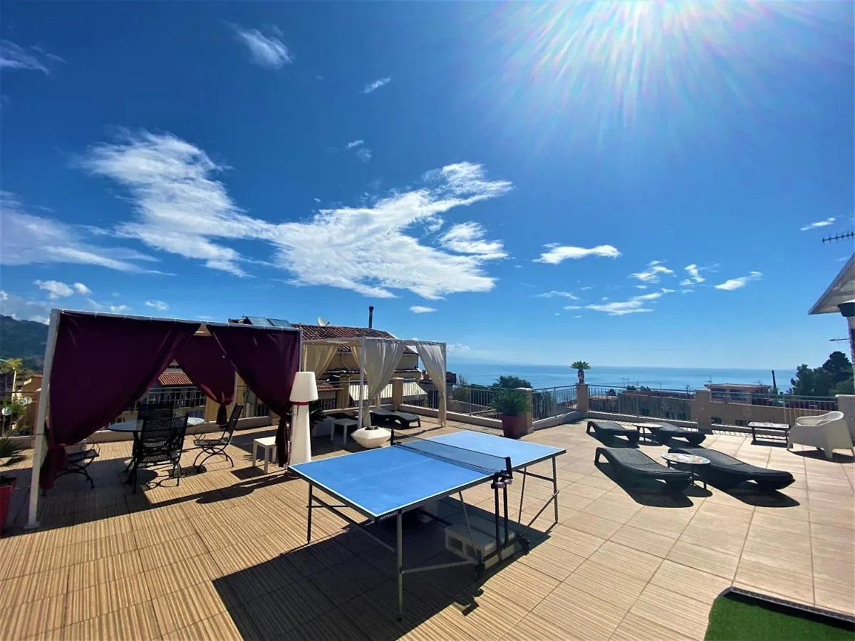 I Due Grifoni Apartments Taormina
