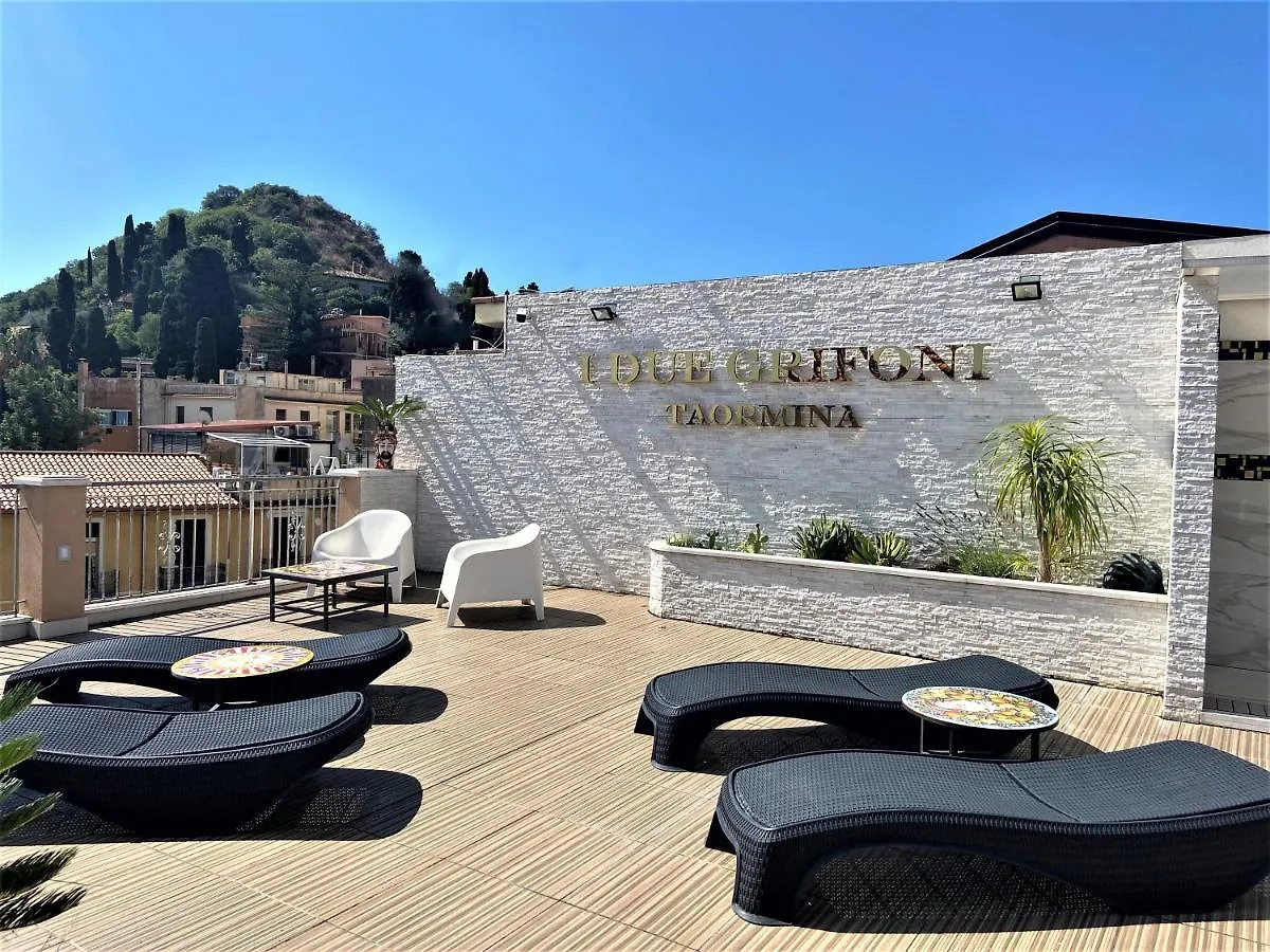 I Due Grifoni Apartments Taormina