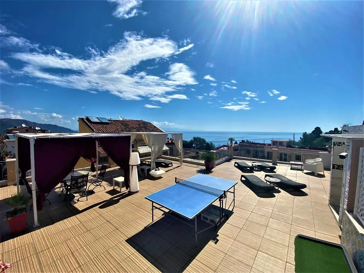 I Due Grifoni Apartments Taormina