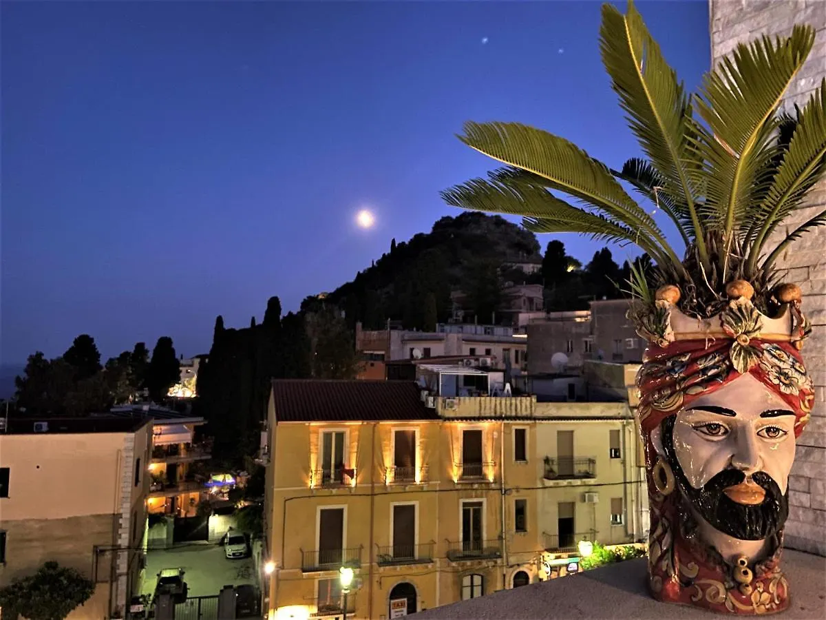 I Due Grifoni Apartments Taormina