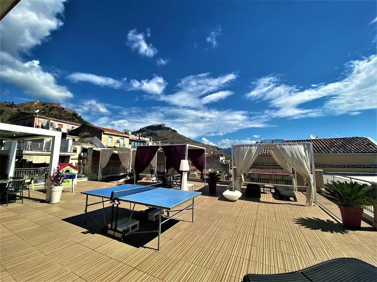 I Due Grifoni Apartments Taormina