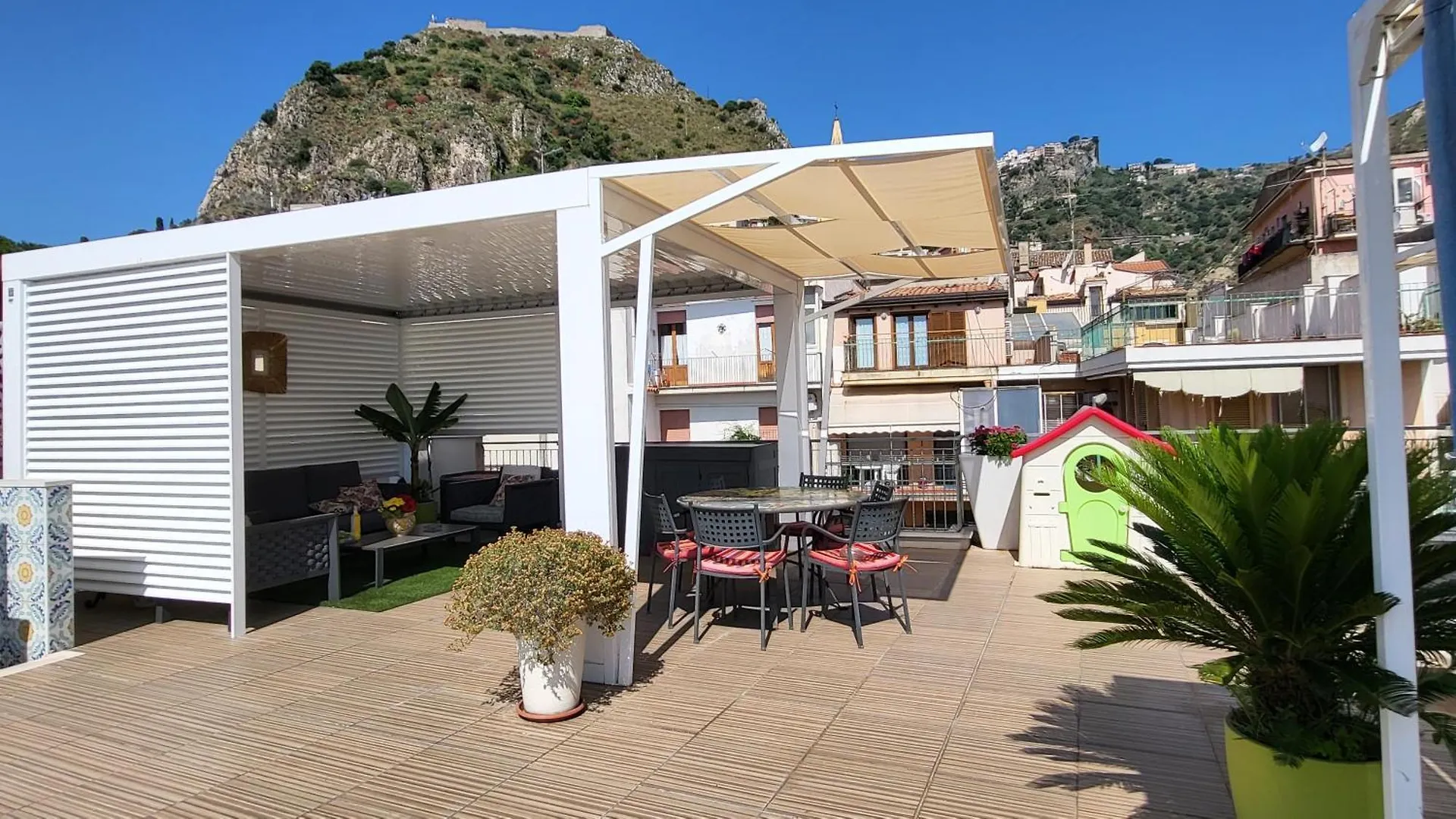 I Due Grifoni Apartments Taormina