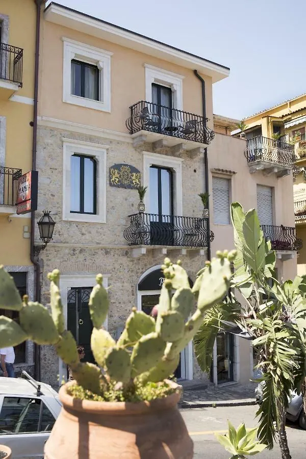 I Due Grifoni Apartments Taormina