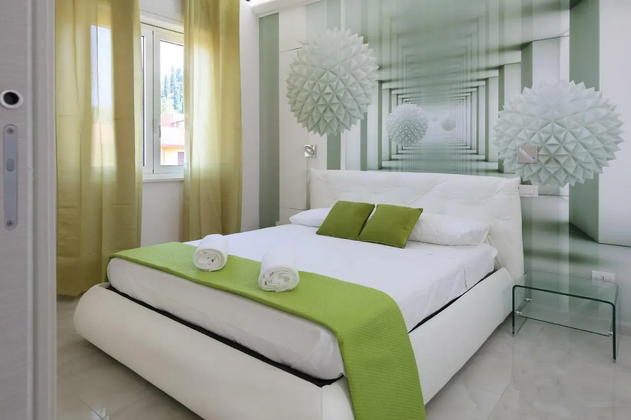 I Due Grifoni Apartments Taormina Italy